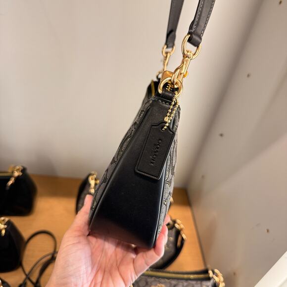 Coach Teri Shoulder Bag In Signature Jacquard CCZ02 - Picture 4 of 8